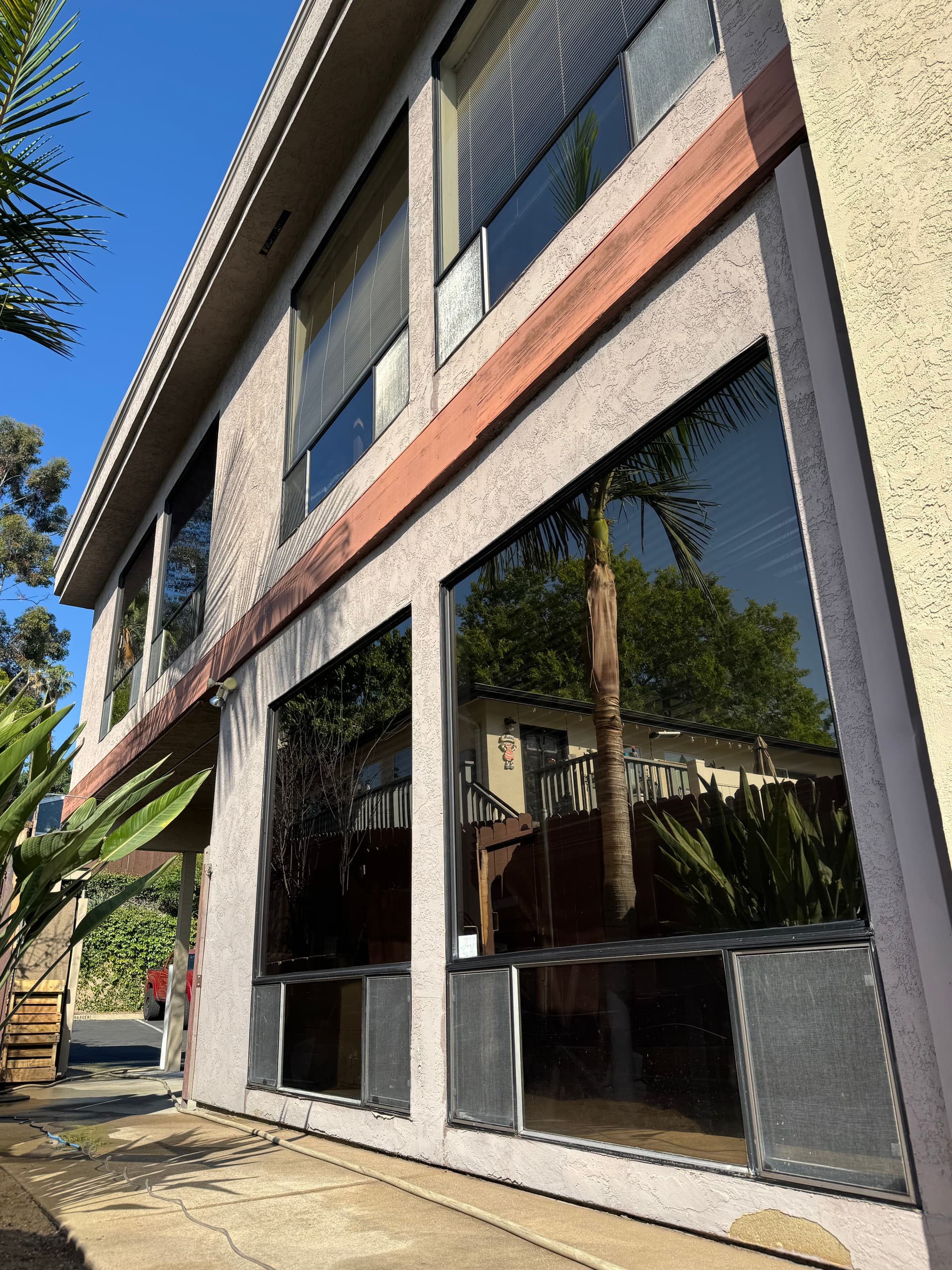 Gallery photos for Revitalize Your Building with Professional Stucco Cleaning: Image #4
