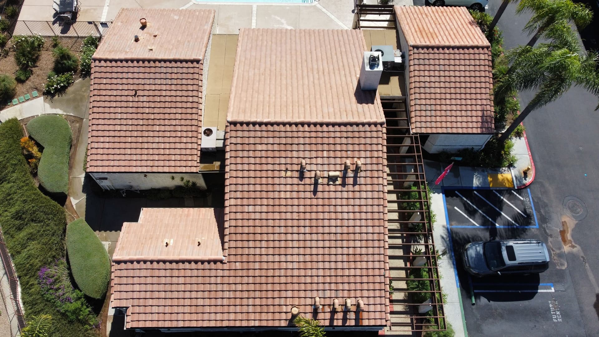 Gallery photos for Spectacular Roof Cleaning Transformation in Sunny California: Image #1